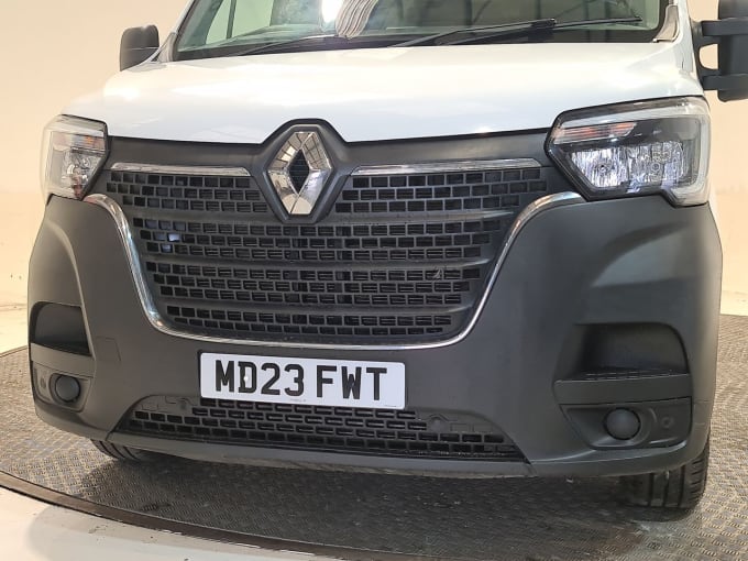 2025 Renault Master