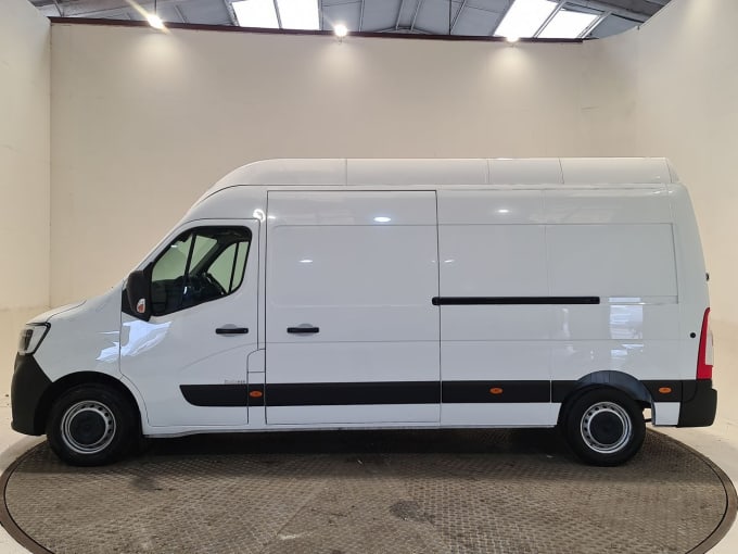 2025 Renault Master