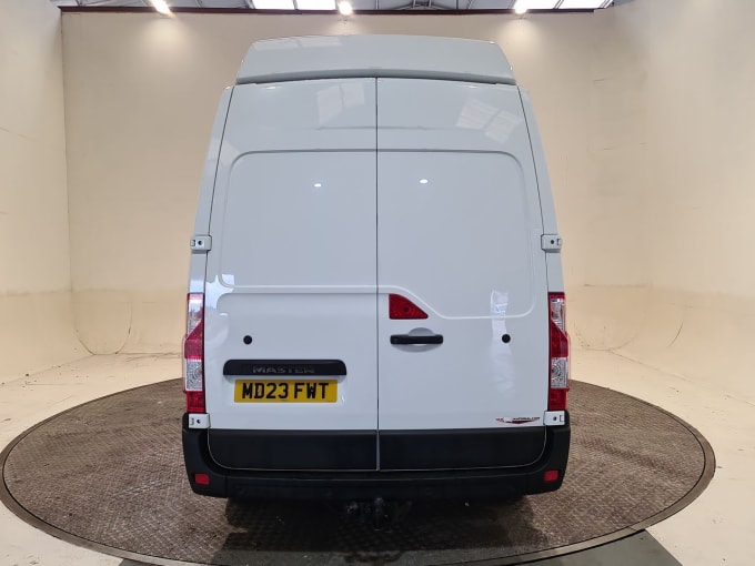 2025 Renault Master