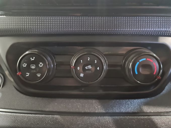 2025 Renault Trafic