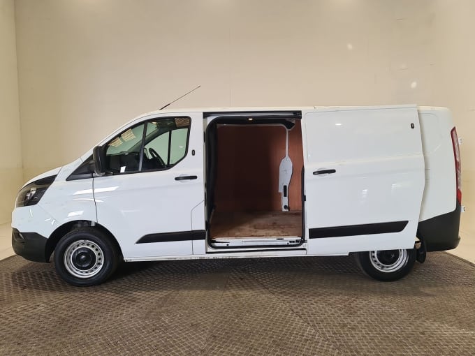 2025 Ford Transit Custom