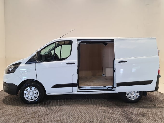 2025 Ford Transit Custom