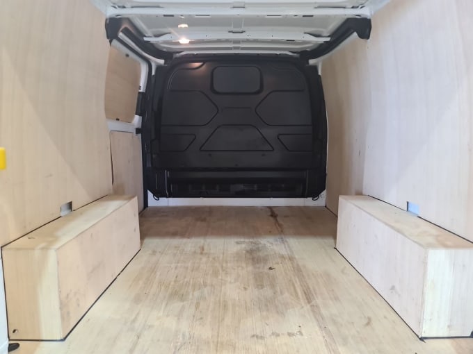 2025 Ford Transit Custom