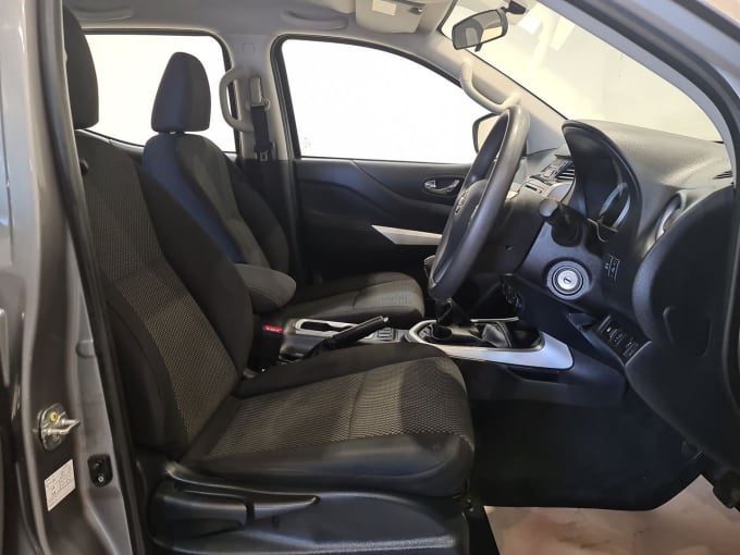 2025 Nissan Navara