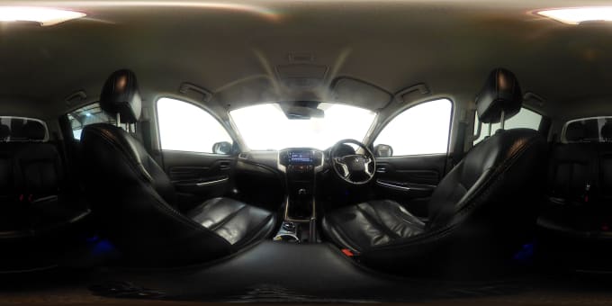 2025 Mitsubishi L200