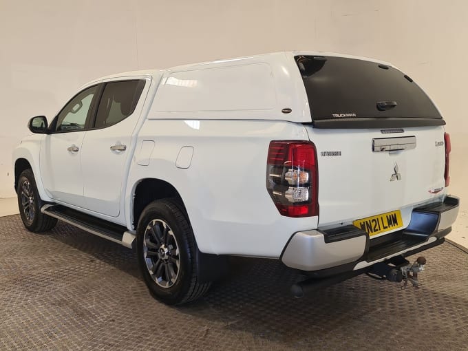 2025 Mitsubishi L200