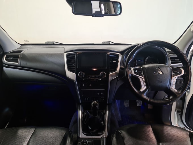 2025 Mitsubishi L200