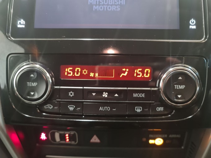2025 Mitsubishi L200