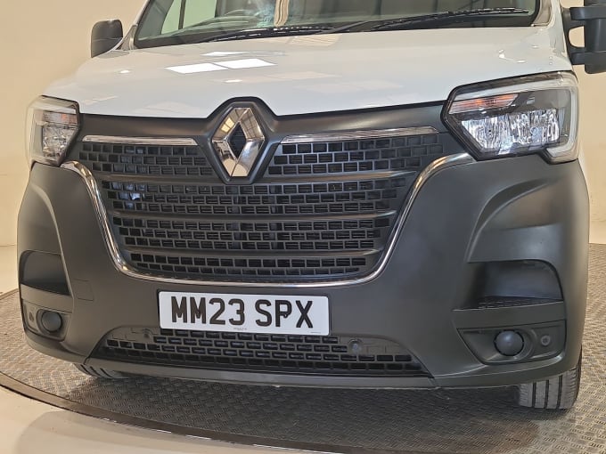2025 Renault Master