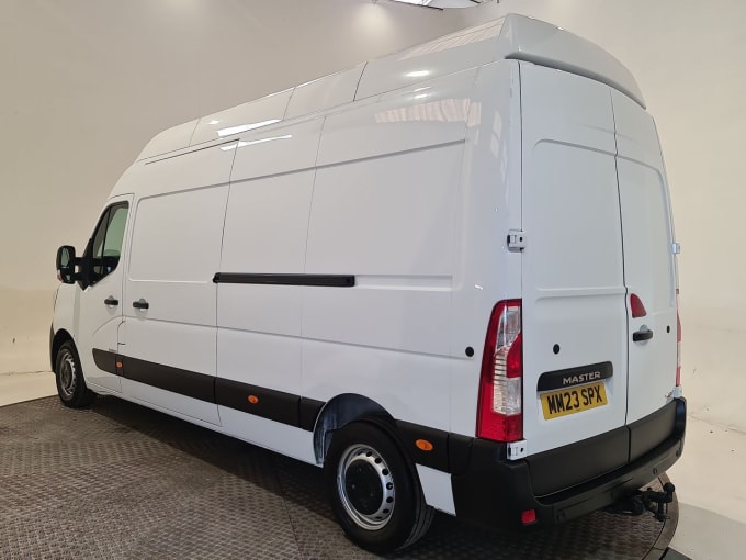 2025 Renault Master