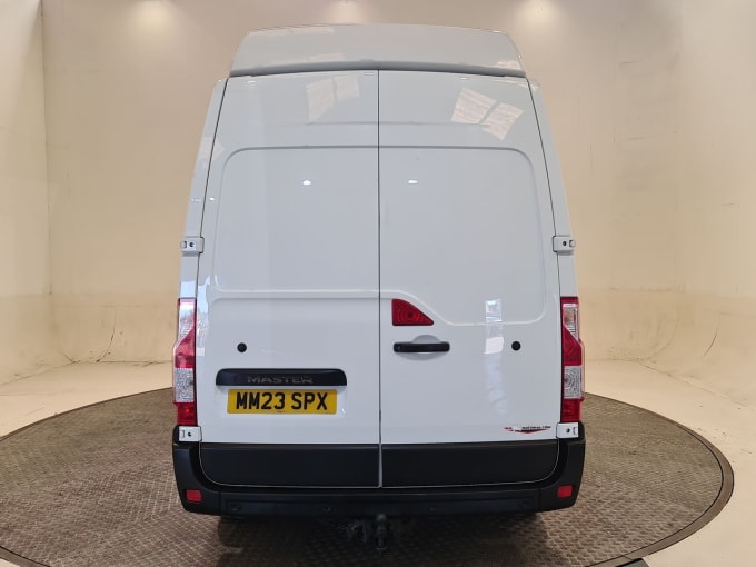 2025 Renault Master
