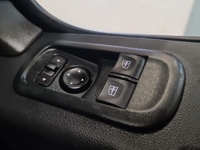 2025 Renault Master