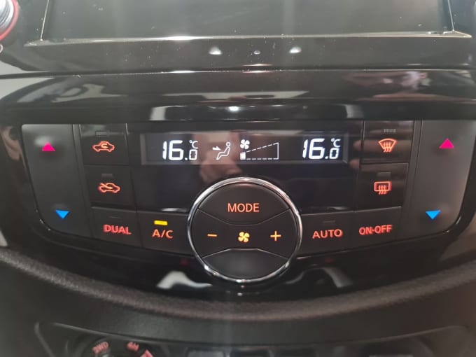 2025 Nissan Navara