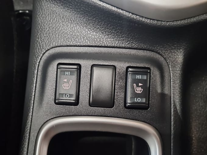 2025 Nissan Navara
