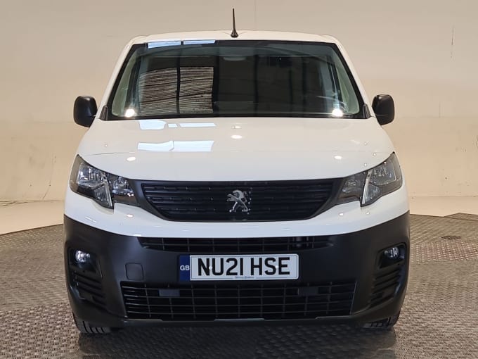 2025 Peugeot Partner