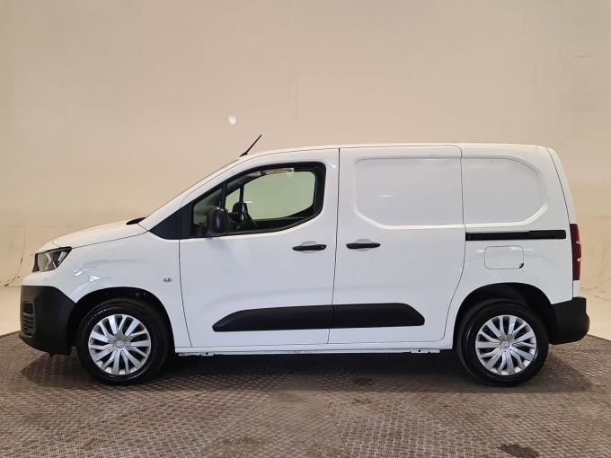 2025 Peugeot Partner