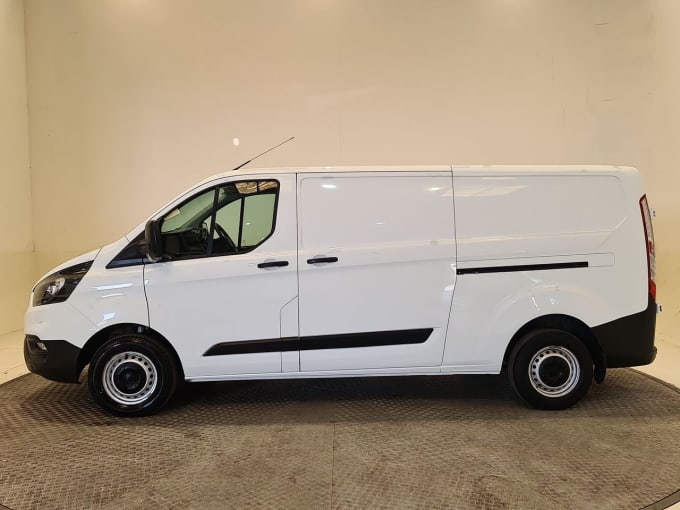 2025 Ford Transit Custom