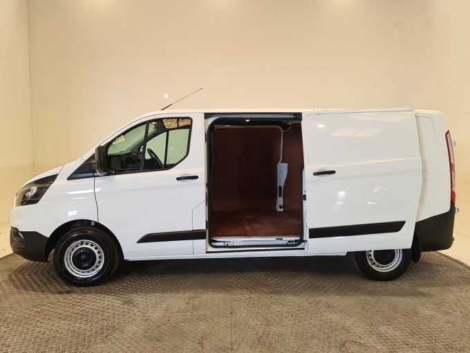2025 Ford Transit Custom