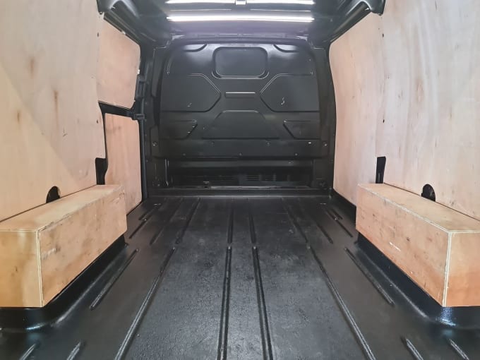 2025 Ford Transit Custom