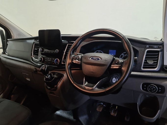 2025 Ford Transit Custom
