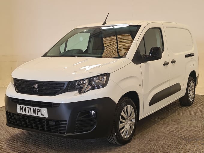 2025 Peugeot Partner
