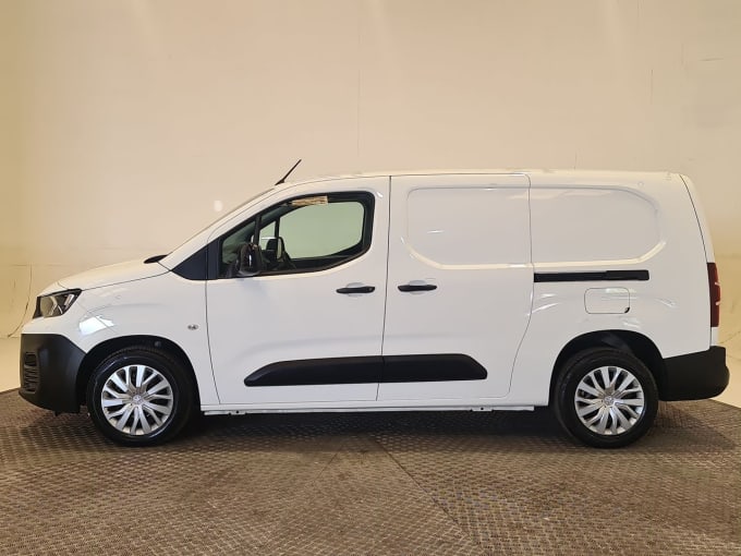 2025 Peugeot Partner