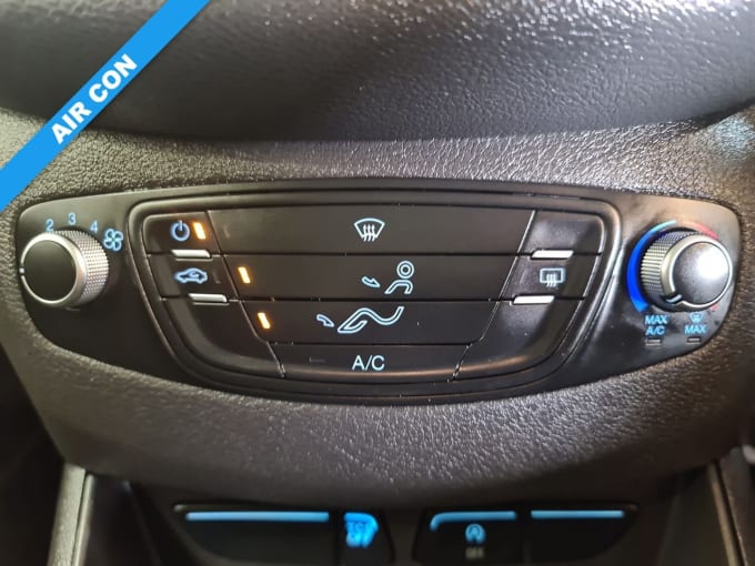 2025 Ford Transit Courier