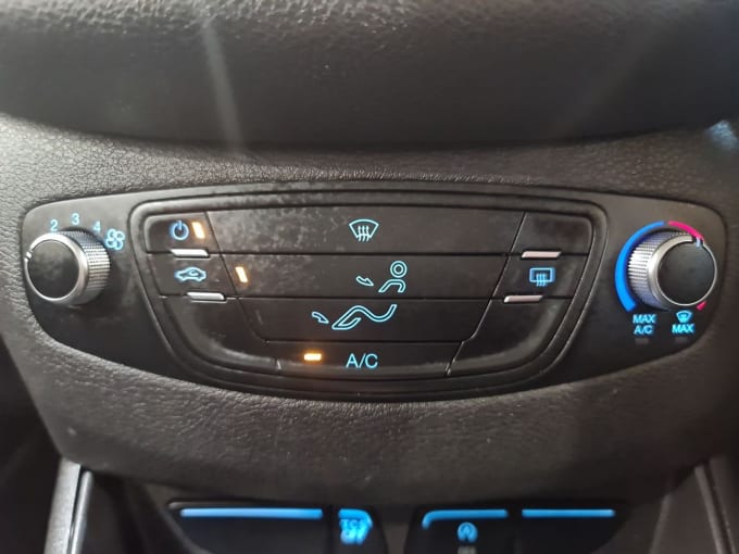 2025 Ford Transit Courier