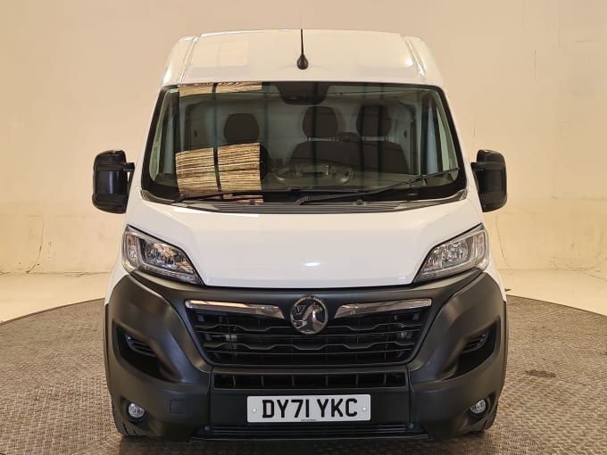 2025 Vauxhall Movano