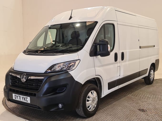 2025 Vauxhall Movano