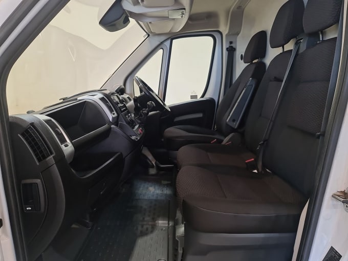 2025 Vauxhall Movano