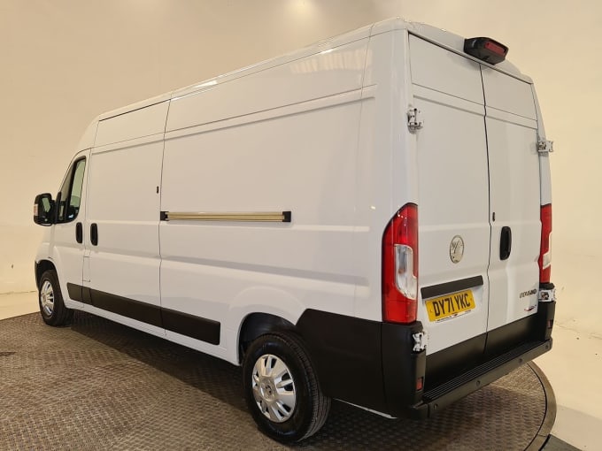 2025 Vauxhall Movano