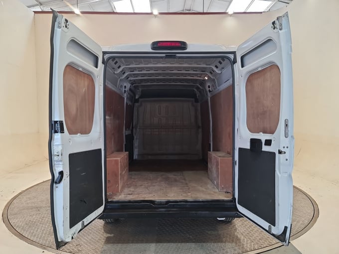 2025 Vauxhall Movano