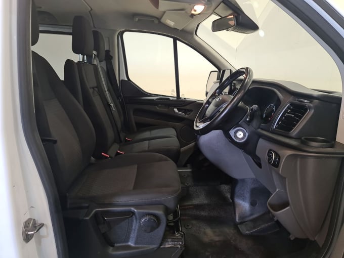 2025 Ford Transit Custom