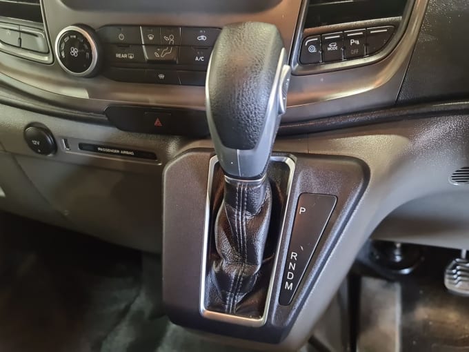 2025 Ford Transit Custom
