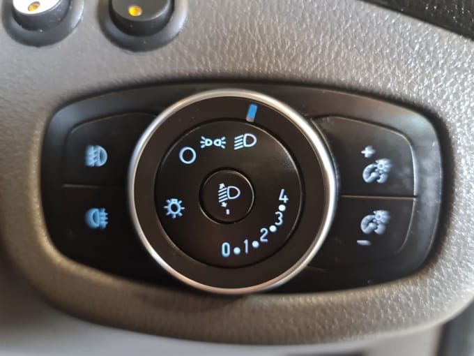 2025 Ford Transit Connect
