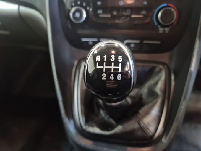 2025 Ford Transit Connect