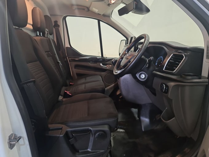 2025 Ford Transit Custom