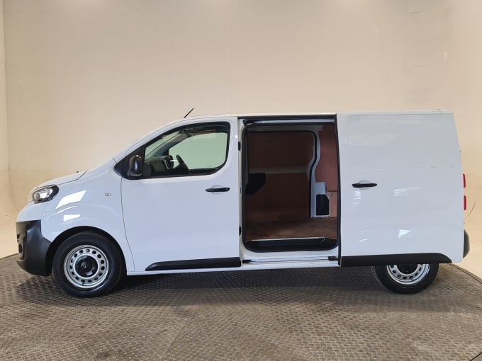 2025 Peugeot Expert