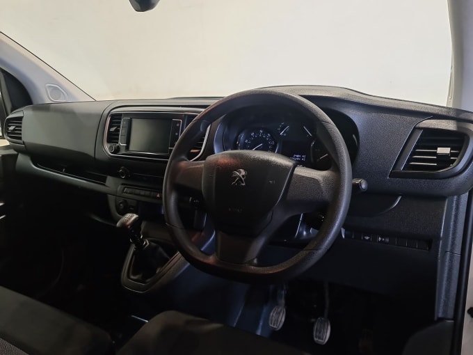 2025 Peugeot Expert