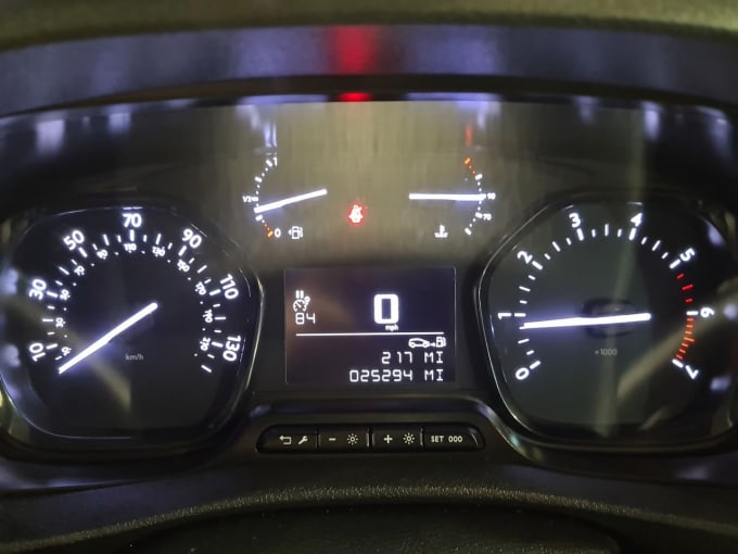 2025 Peugeot Expert