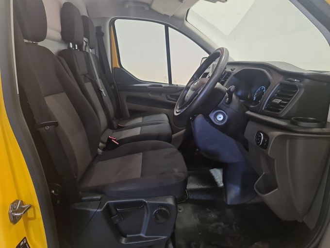 2025 Ford Transit Custom