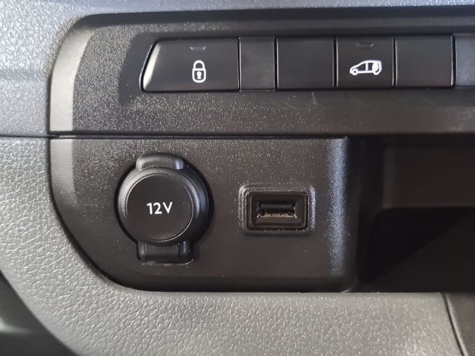 2025 Vauxhall Vivaro
