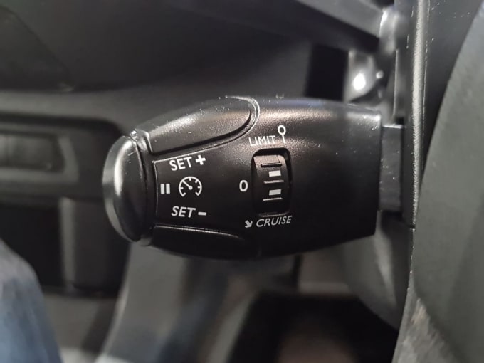 2025 Vauxhall Vivaro