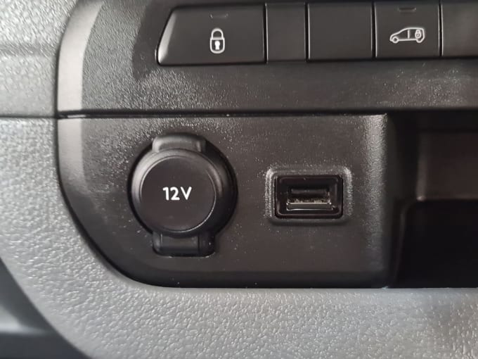 2025 Vauxhall Vivaro