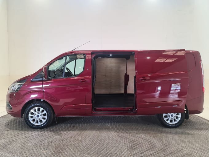 2025 Ford Transit Custom
