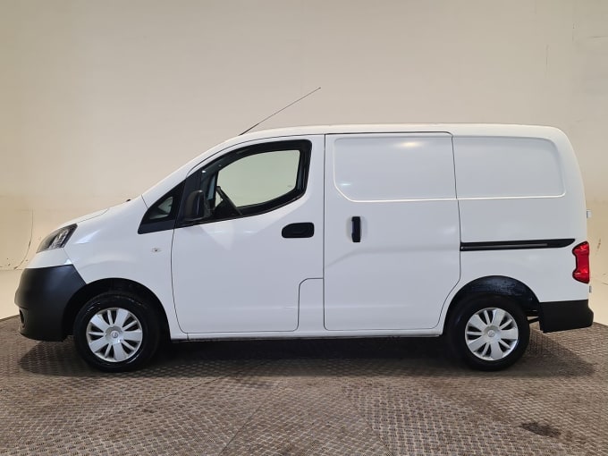 2025 Nissan Nv200