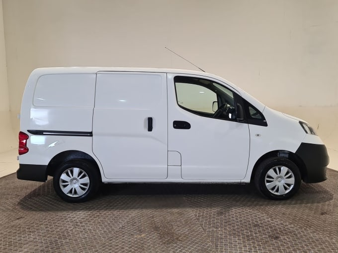 2025 Nissan Nv200