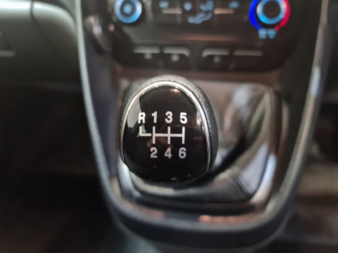 2025 Ford Transit Connect