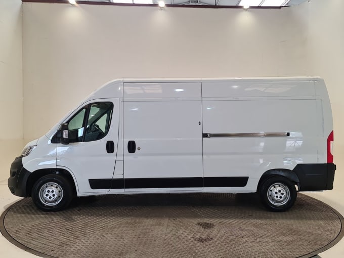 2025 Vauxhall Movano